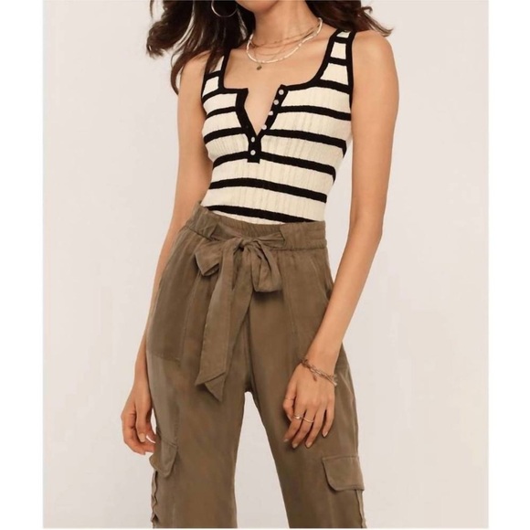 HEARTLOOM jette cargo pant in moss - Picture 4 of 7